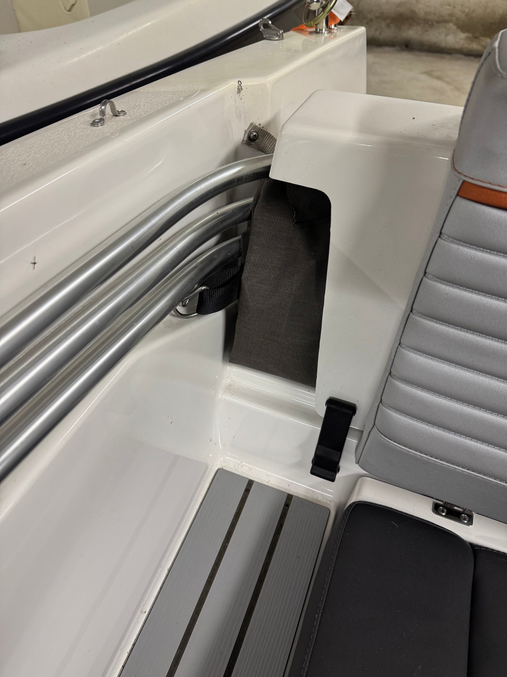 Praktisk kalesjegarasje