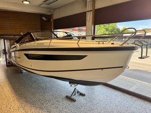 Askeladden C70 Suzuki DF300. Ankervinsj og baugpropell